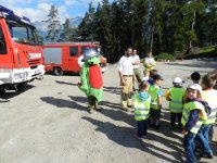 Feuerwehr-Aktionstag für Volksschule und Kindergarten